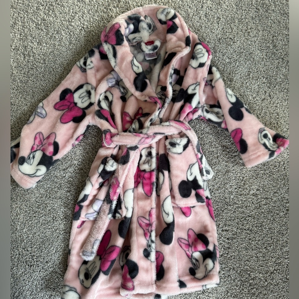 Disney Minnie Mouse Fuzzy Robe Toddler Size 3T